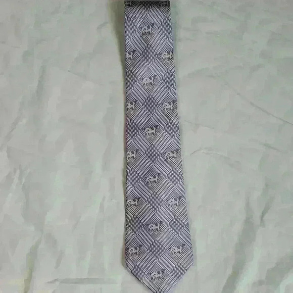 Vintage 100% Silk Houndstooth Hunting Dog Pointer Pattern Necktie Tie - Picture 1 of 5